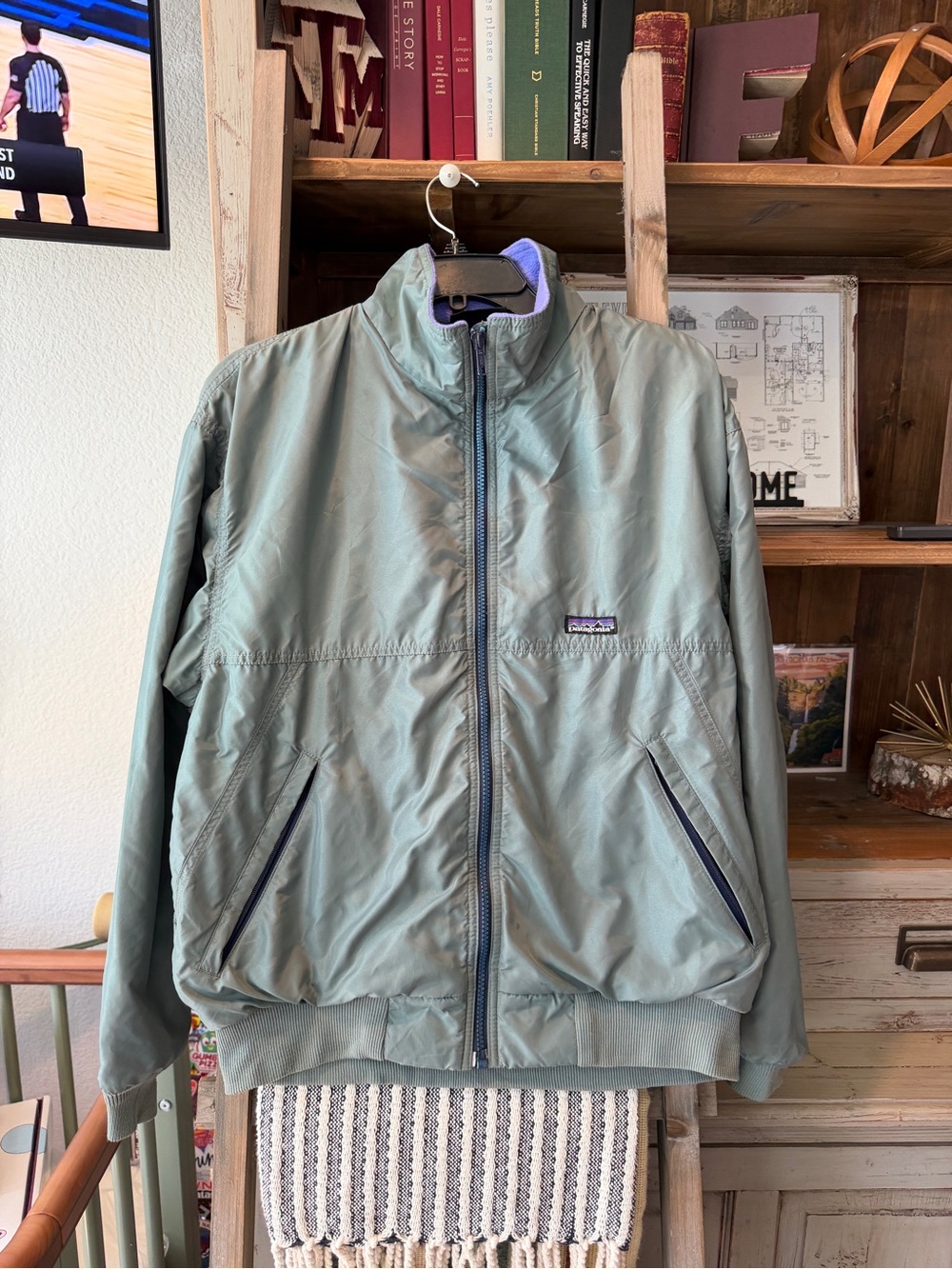 Vintage Patagonia men’s Chiminea jacket size medium.